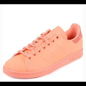 Neon Stan smiths